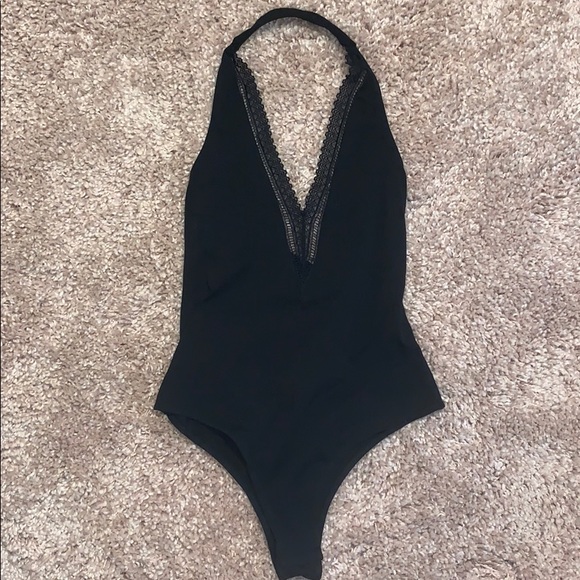 La Hearts Tops - 🟣 La Hearts Black lace halter bodysuit medium